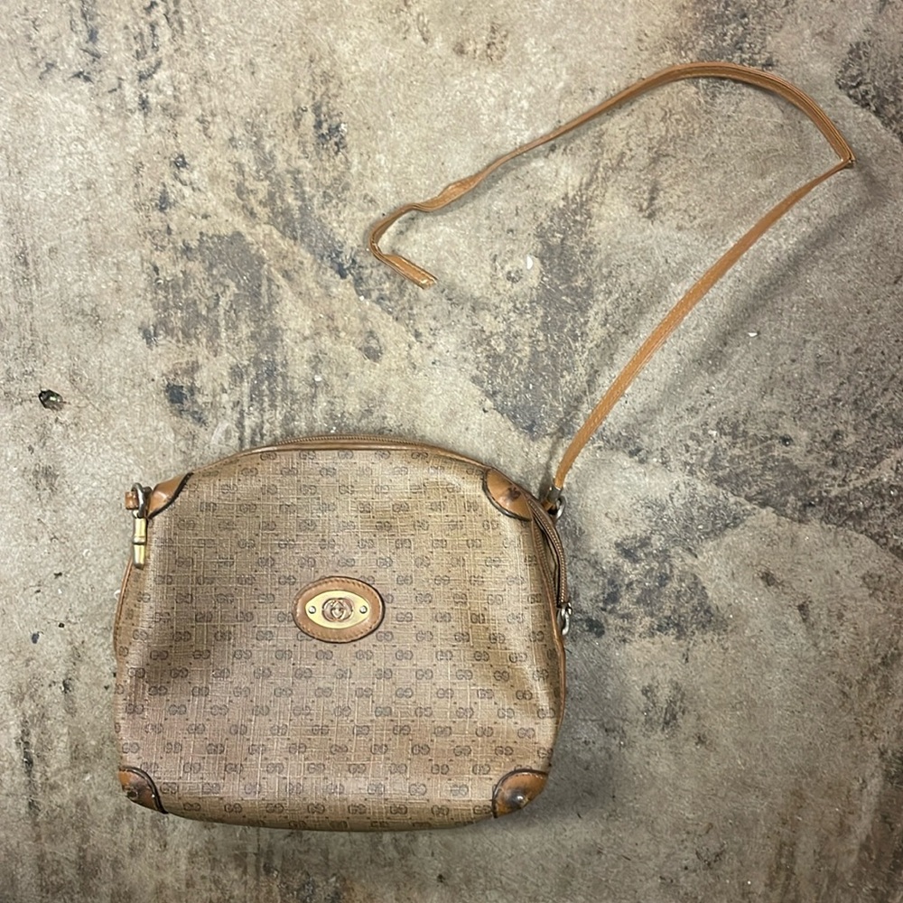 VTG BROKEN GUCCI BAG
